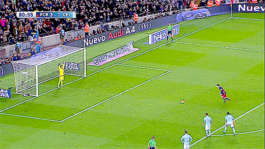 lionelandresmessii:  The guys react to Leo’s cheeky penalty 