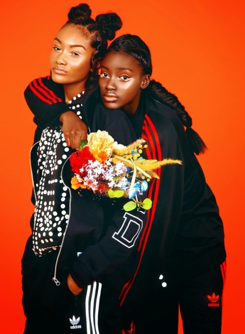 blackgirlscientist:  langsettte:  What the fUcK what kind of angel goddess teas  please can someone teach me how to be dewy 