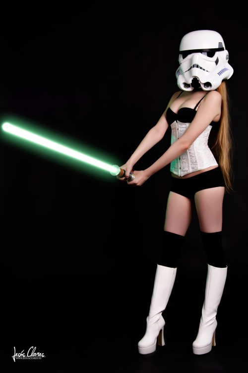 kosplaykitten:  Sexy StarWars Stormtrooper by HekadyLook What the Kat Dragged in