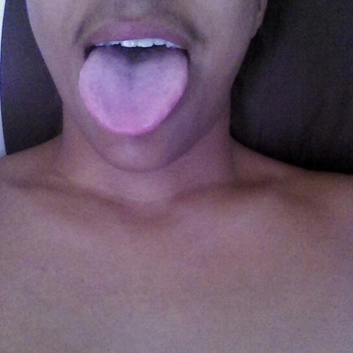 808kinethings: Young Samoan daddy from Saint LouisKik:808kinetings to trade Yessss