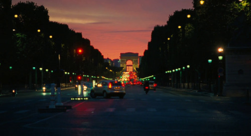 365filmsbyauroranocte:    Midnight in Paris (Woody Allen, 2011): Paris’ exteriors 