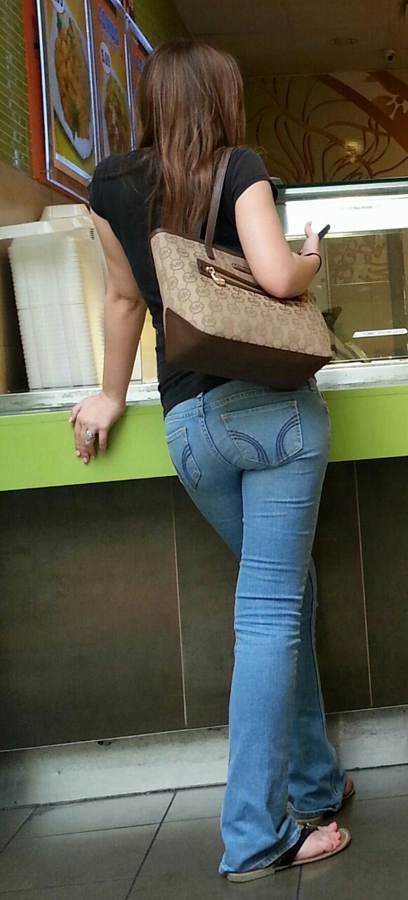 mycandid:  New post #hollisterbooty #candid #streetbooty #candidfeet love the way