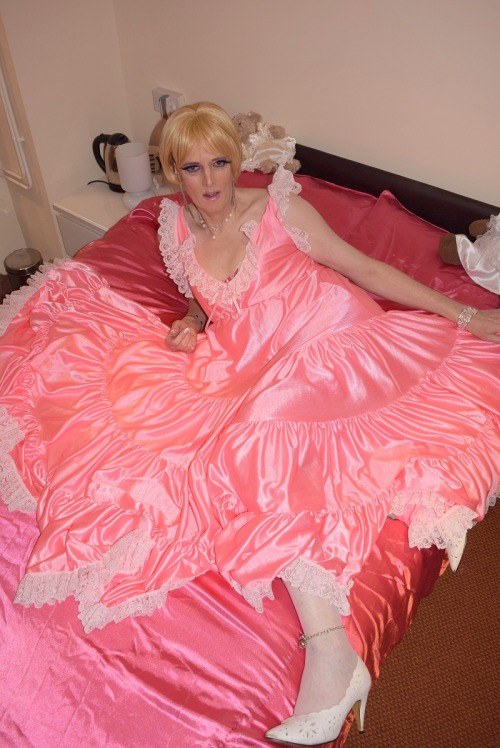 samanthasatinesworld:too much satin… surely not… sweet sissy in satin on satin.. waiting for you t