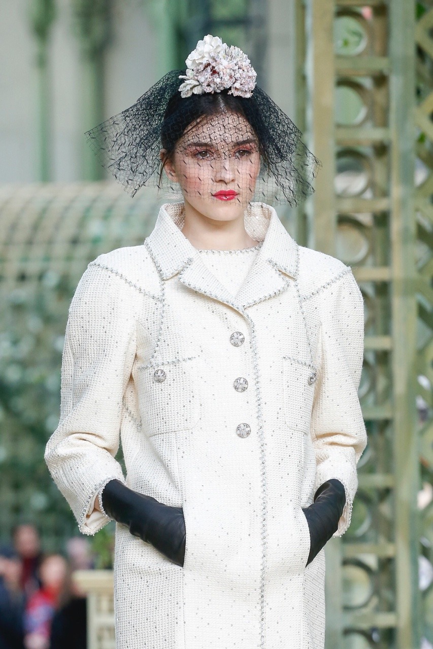 Ms-Mandy-M : myworldofelegance: Chanel - Spring 2018 Couture...