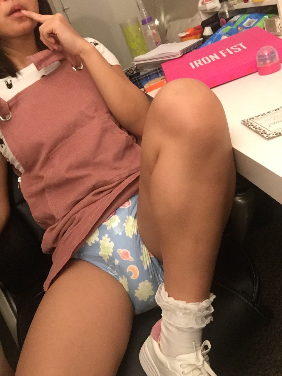 smalllittlething:  The warrior princess is here to fight aliens! 