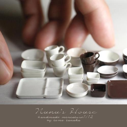 thatfilthyanimal:  archiemcphee:Today the Department of Miniature Marvels is marveling at the exquisitely detailed creations of Japanese miniature artist Tomo Tanaka. Since 2002 he’s been creating 1/12 scale miniature versions of all sorts of food and