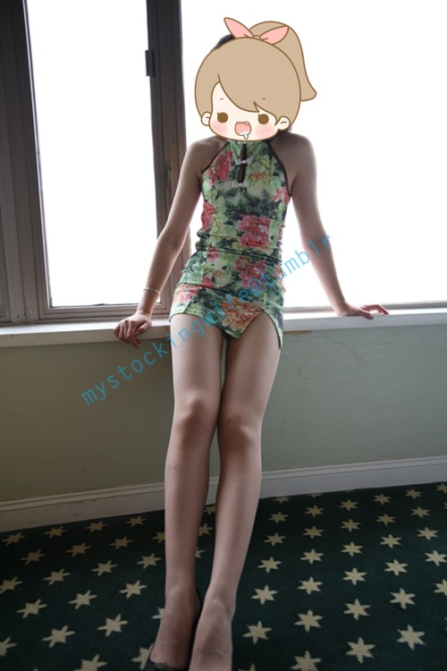 mystockingwife: 第二套主题，尺度稍微大些