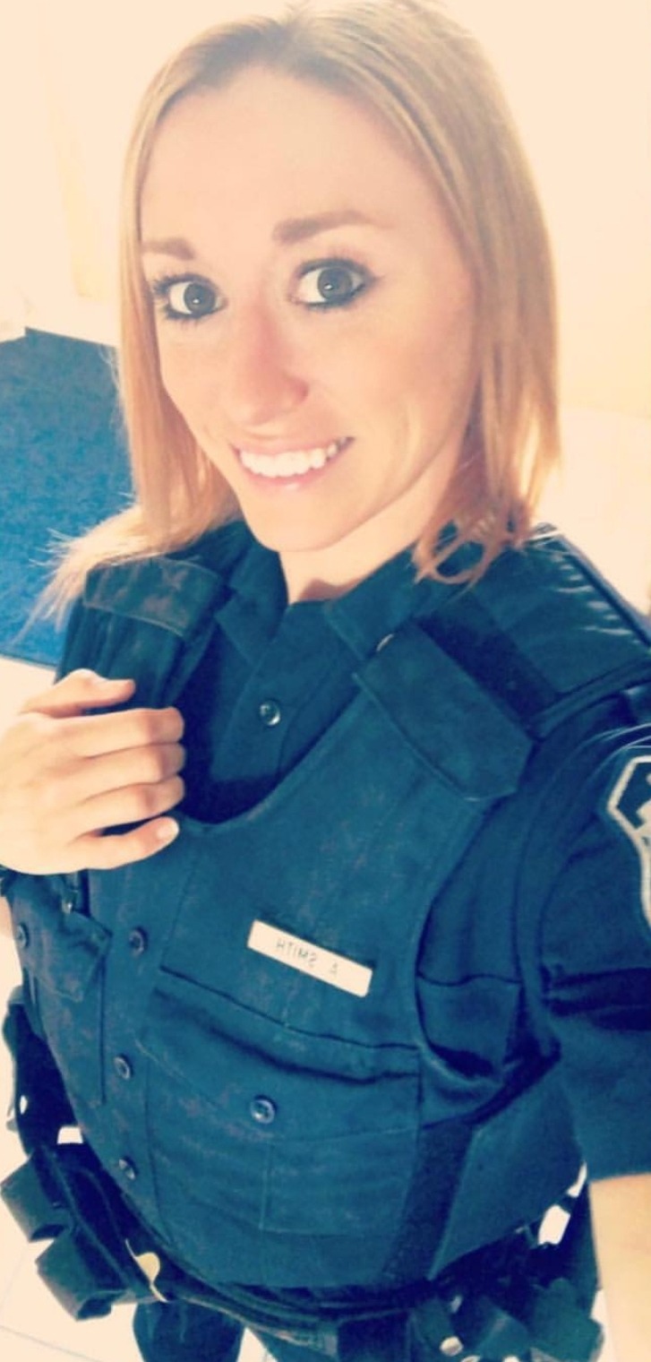 sexy-cops:    Her instagram is pretty funny 👌🏼 &hellip; also know another