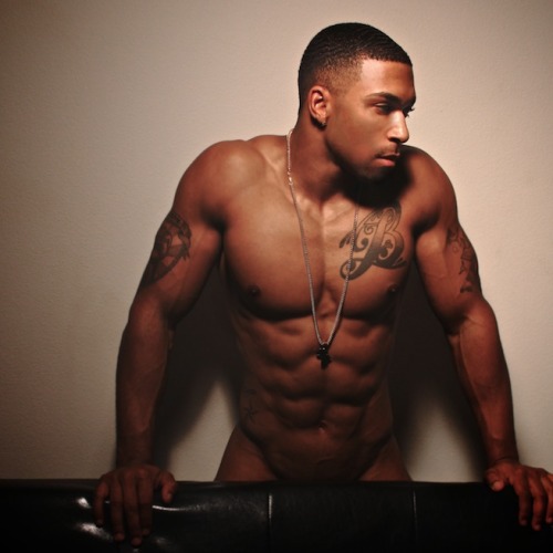 musclejaw:  m3n4m3n:  Jacob Sumana  Abs to the Nth. PowerWWW.MUSCLEJAW.TUMBLR.COM 