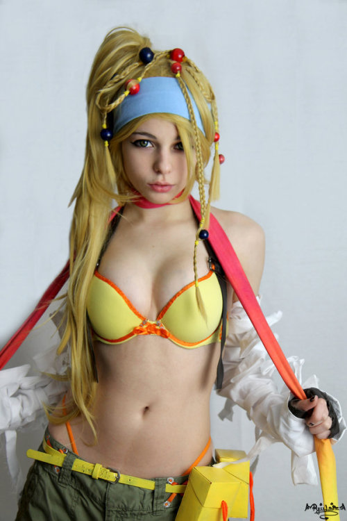 Porn sakafai:  Sexy and nice Rikku cosplay from photos