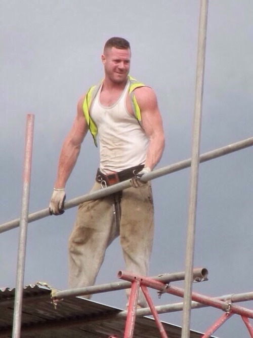 tradiesandchavs:  Hot