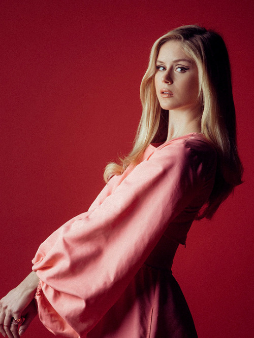 flawlessbeautyqueens:Erin Moriarty photographed by Sela Shiloni for Grumpy Magazine (2019)