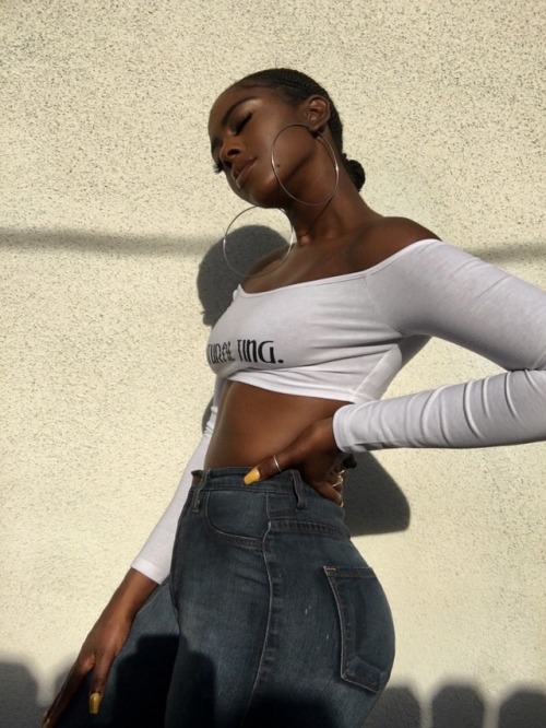 itsjustajlove: itsjustajlove: Dark Skinned Ting