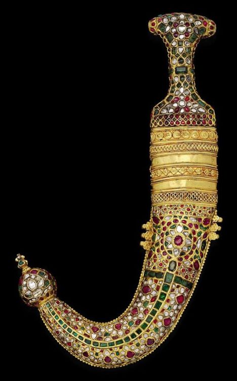 Jewel encrusted gold mounted jambiya, Yemen, late 19th century.from Christies