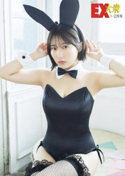 wdlabo:https://news.dwango.jp/gravure/81201-2212/photos/425255