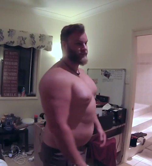 bigbellyboiz: He’s beefing up nicely.