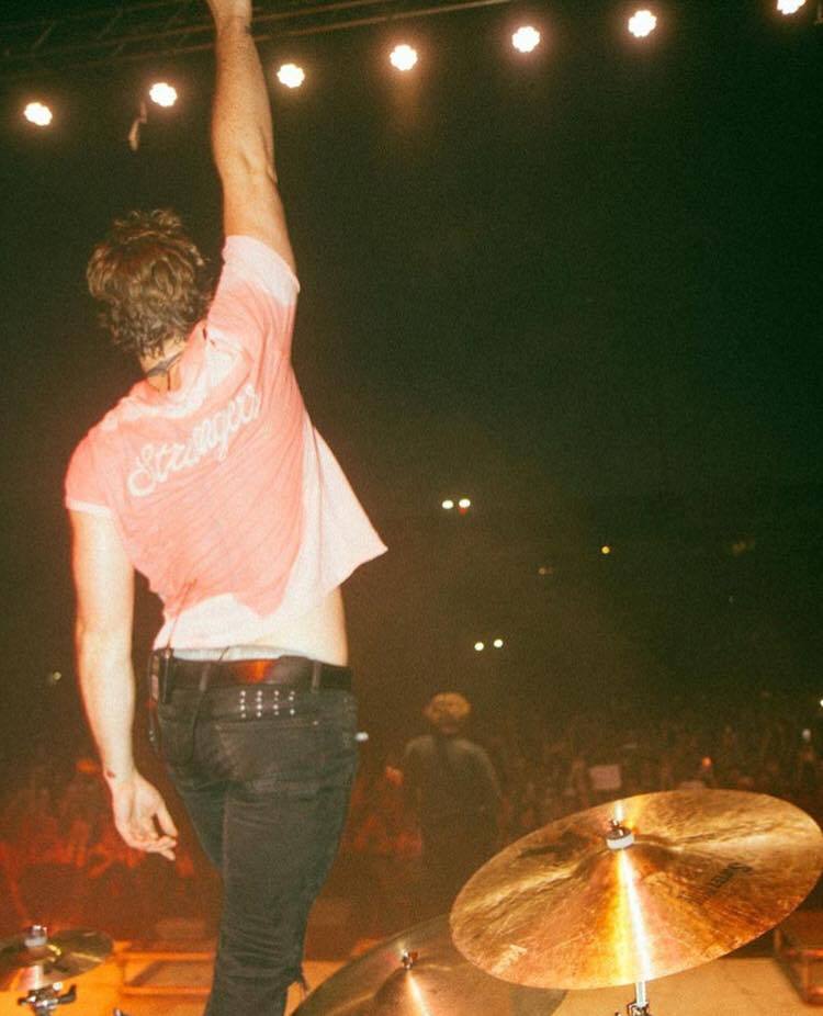 updates-5-s-o-s:  AshtonIrwin:  // I’ll   // Powerful //   - Ashton on Instagram
