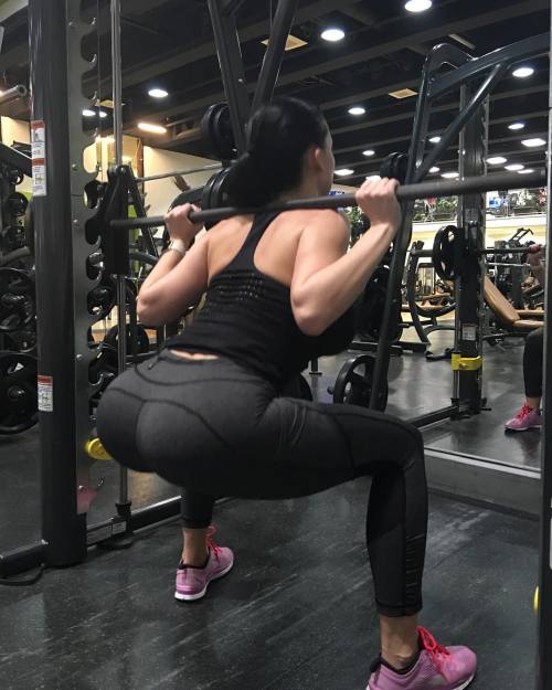 Porn #squats #bubblebutt #trainhard by alettaoceanxxxx_ photos