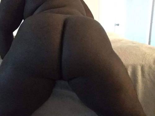 jeremiah-hopson:  blackfreakbottom: Pull me over my ass to fat ..  #miami ass