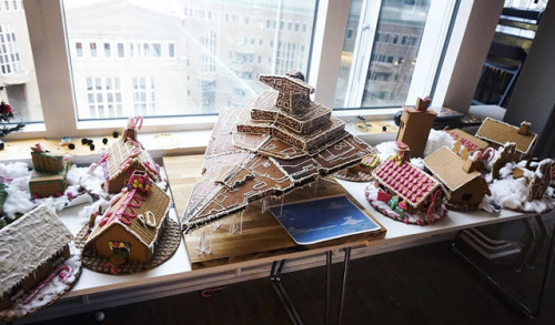 mayahan:Awesome Gingerbread Designs by Star Wars Bakery in Stockholm