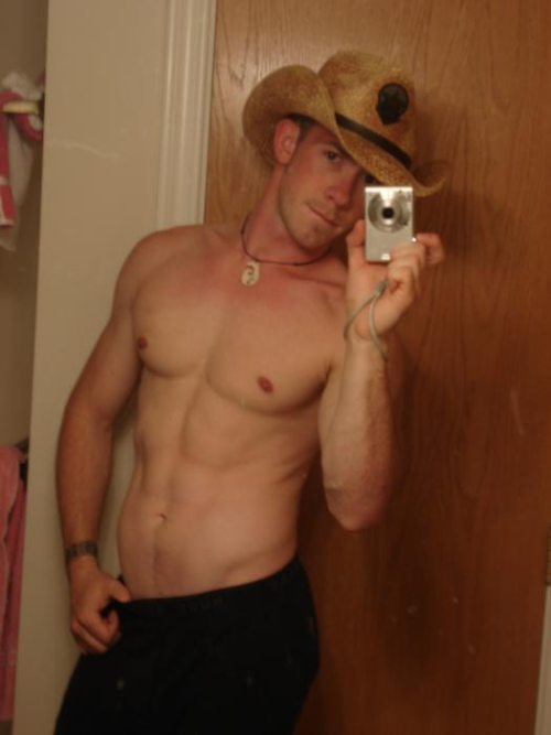 hotwebdudes: hotwebdudes.tumblr.com/