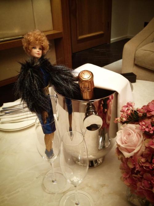 panempropaganda: Elizabeth Banks and her Effie Barbie take London!