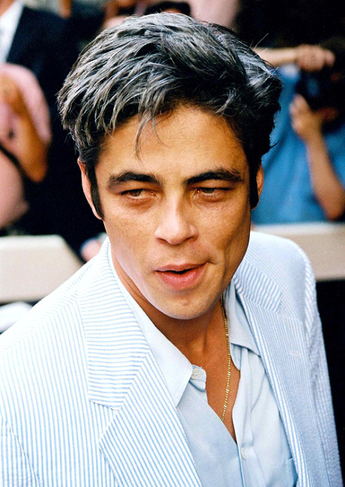mrbeniciodeltoro:Benicio del Toro arriving at the ‘Fear and Loathing in Las Vegas’ New York Premiere