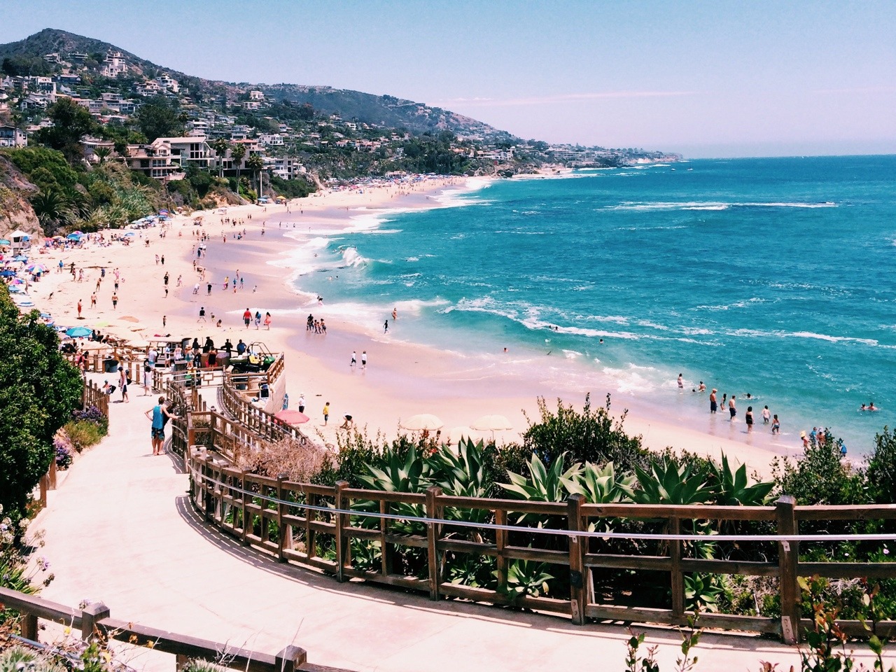 aquatropicana:  chvnele:  Laguna Beach, CA  ❁tropic paradaiso❁ 