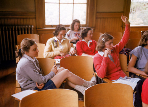 Students at Smith College, 1949 | Peter Stackpole 