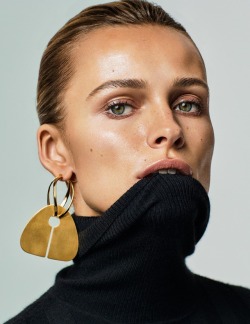 unes23:   Edita Vilkeviciute by Alique for Vogue Germany  