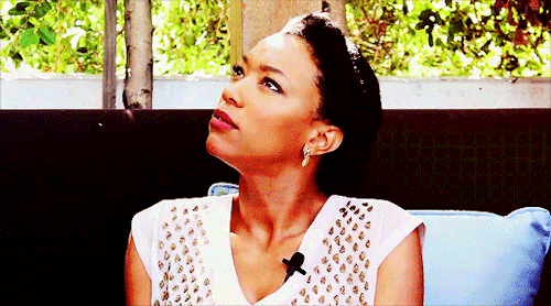 gifsandthangs-blog: Sonequa Martin-Green being a cutie patootie at The Wrap. (x)