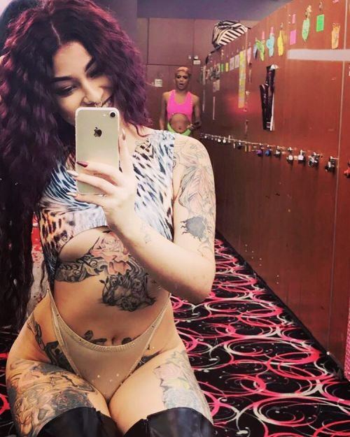 stripper-locker-room:  vivaladynasty