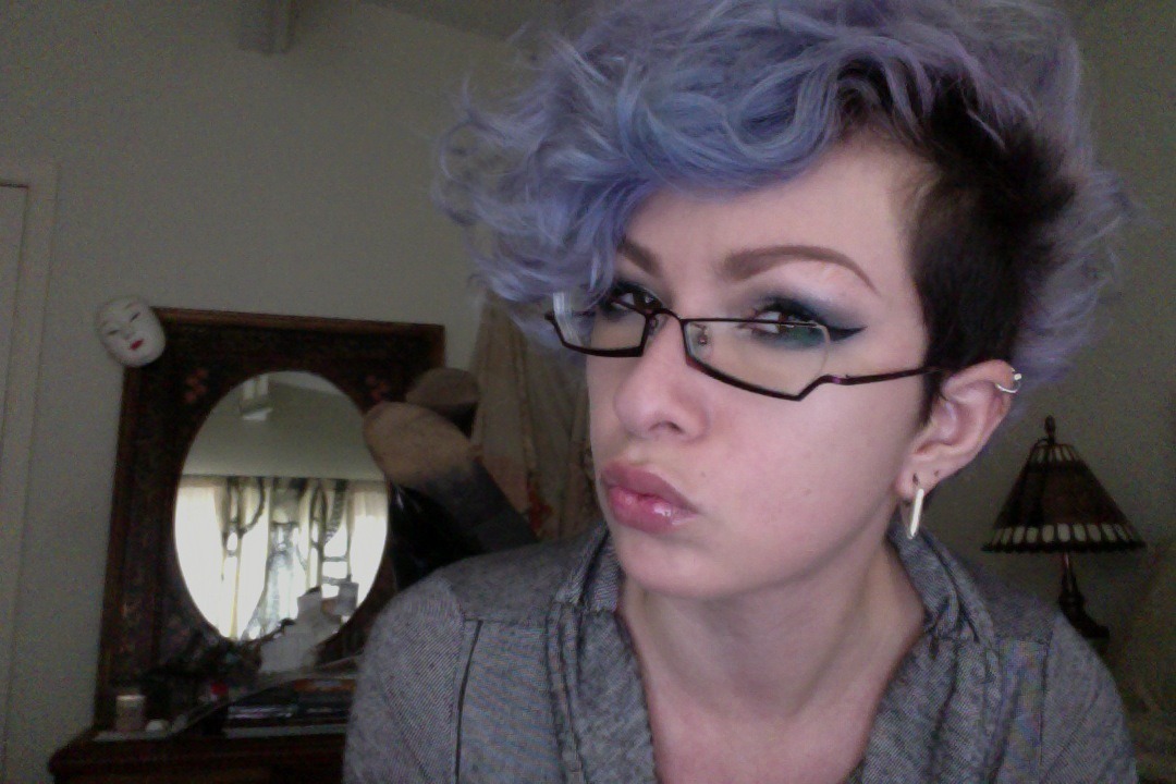 zoetica:  Hair, why you crayzehh.