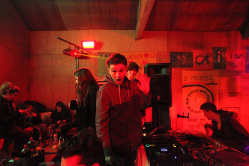 starslinger:  PHOTOS FROM SECRET PARTY THE OTHER NITE IN LANCASTER. ME, BONDAX, KARMA KID, WOLFCUB a