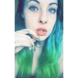 KIK ME FOR PREMIUM 💋💚  Gracefully.cursed 💙   #alternative