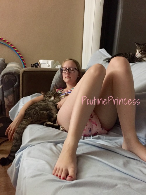 poutineprincess:  I got my hands on the Princess Rearz! They’re sparkly! 