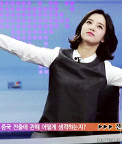 daisynous:“I’m cutie reporter, Lee Hyeri!”