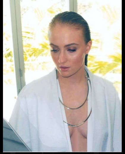prettycelebsandcosplayers:  Sophie Turner porn pictures