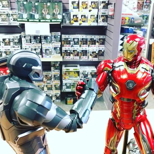 Iron man… You son of a bitch! #ironman #warmachine #hottoys #commando #heroesworld #markham