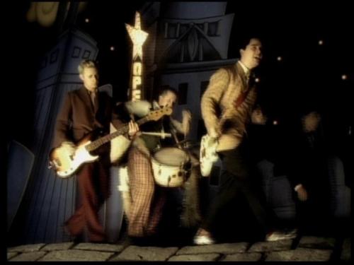 Hitchin a Ride, Acho q é o meu clipe favorito do green day ’-’Follow-me: @V_novazke