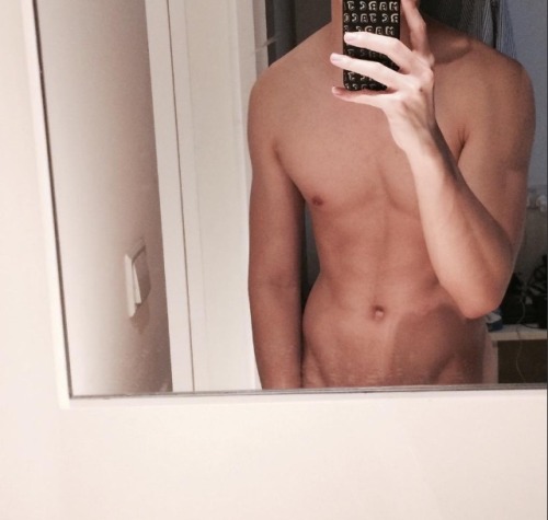 xavroyel: singapore-collections: @ed_dictiveEdwin Hoi My eyecandy! He’s so perfect!