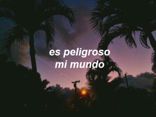 yosolosiento: Pensar que todo ser humano quiere tocar el cielo con las manos y yo lo estoy abrazando. 