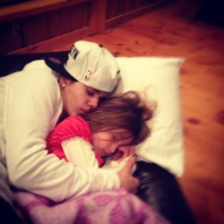 jbnewss:  Justin & Jazzy sleeping together!