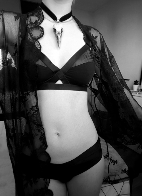 daintysilverfox: Halloween is only 325 days away ! Bra &amp; panties : H&amp;MKimono : Adam 