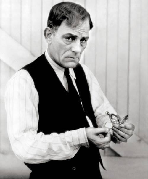 stricklandvintagewatches:  Lon Chaney, who