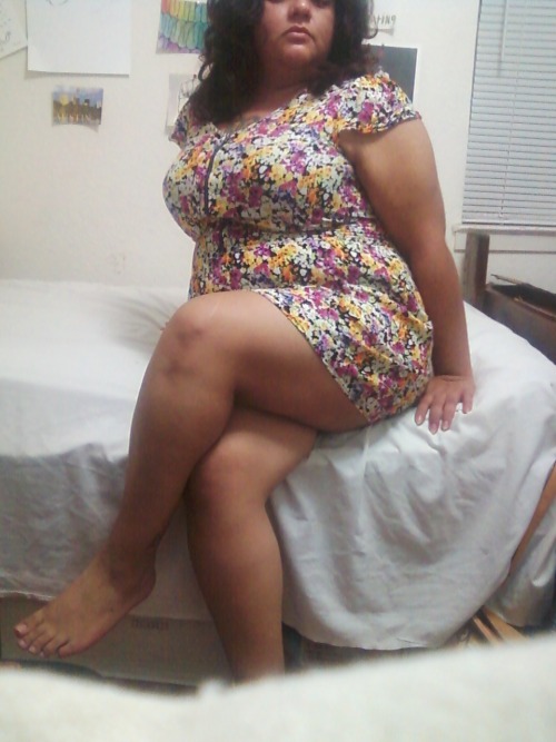 chubby-bunnies:  With all of these ~*vain as fuck*~ selfies, a tripod is starting to sound like a good investment. Also, I’m here for body positive blogs. Not porn or thinspo blogs.