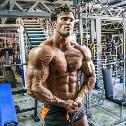 drwannabe:  Calum Von Moger 