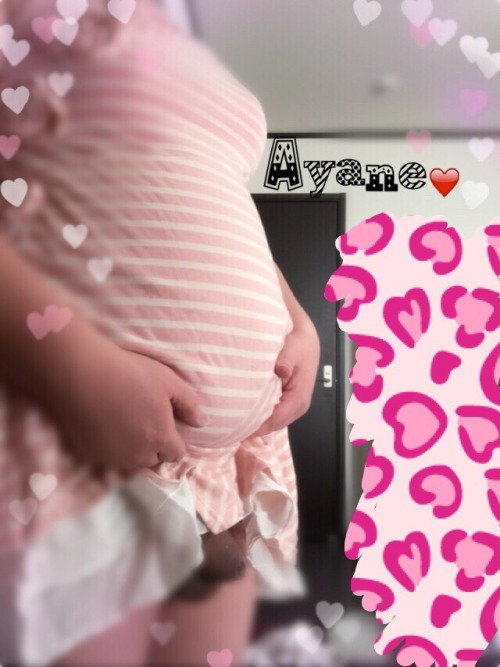 Hi❤️ here&rsquo;s my newest selfy! What a pathetic sissy I am, look like a pregnant with useless