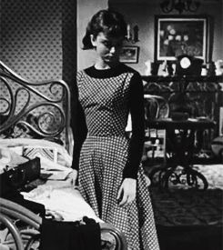 lyastarks:  Audrey Hepburn’s outfits in Sabrina. Costume design by Edith Head and