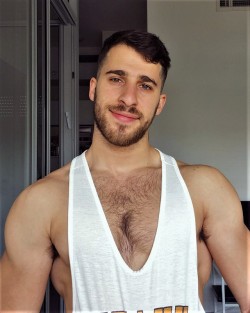 kazhairy: https://www.instagram.com/raz_w1/